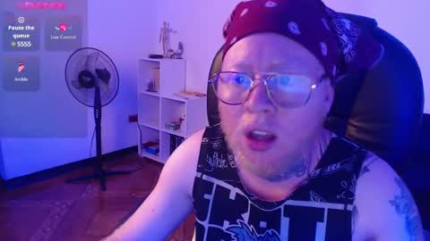 Snapshot of lukethompsson chatting on February 6, 2025, 6:40 am LUKEFTM online show from February 6, 2025, 6:40 am