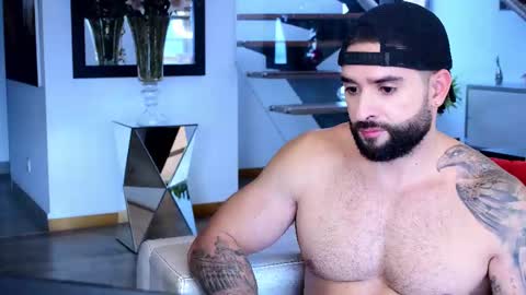 Snapshot of lukhass chatting on November 6, 2025, 10:21 pm Lukhas f4f online show from November 6, 2025, 10:21 pm