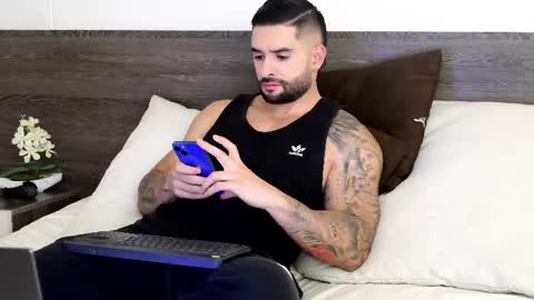 Snapshot of lukhass chatting on November 21, 2025, 11:58 pm Lukhas f4f online show from November 21, 2025, 11:58 pm