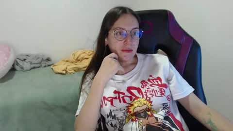 Vicky online show from December 9, 2024, 5:07 am