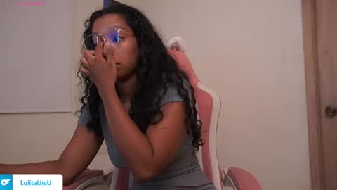 lulitauwu online show from November 23, 2025, 12:32 am