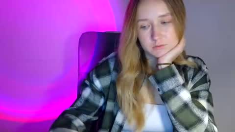 Lulu Baby18 online show from November 10, 2025, 8:08 pm