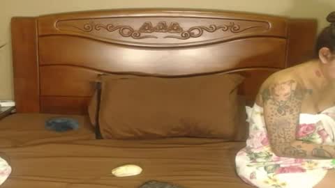 lulu_wild online show from April 11, 2026, 9:35 am