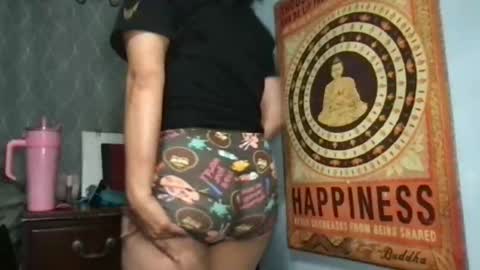 Snapshot of luluvalenttine chatting on May 16, 2026, 2:27 pm LuLu Valenttine Hot Sexy HawaiianCape Verde online show from May 16, 2026, 2:27 pm