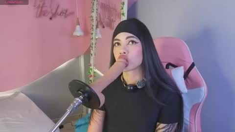 Snapshot of luluwonder_ chatting on June 5, 2026, 8:58 pm Lulu online show from June 5, 2026, 8:58 pm