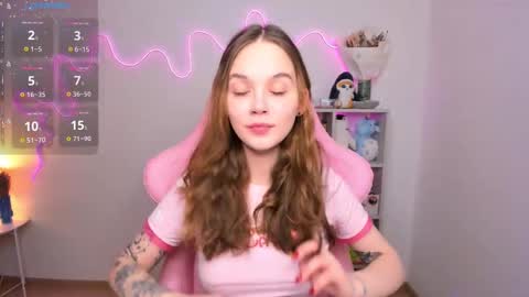 Snapshot of luminousmelody chatting on December 22, 2024, 2:17 am luminousmelody online show from December 22, 2024, 2:17 am