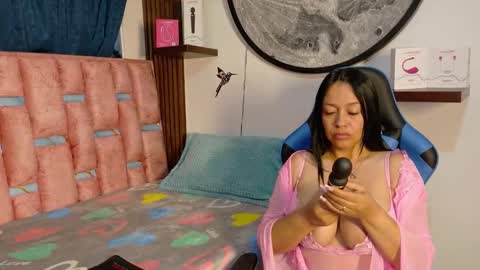 Luna online show from December 17, 2025, 10:54 am