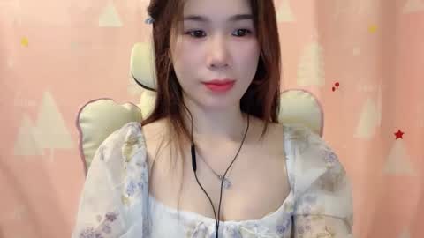 Snapshot of luna4739 chatting on April 29, 2026, 5:30 pm Luna online show from April 29, 2026, 5:30 pm