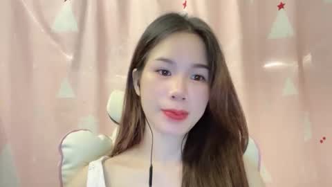 Snapshot of luna4739 chatting on May 23, 2026, 7:46 am Luna online show from May 23, 2026, 7:46 am