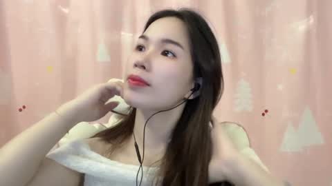 Snapshot of luna4739 chatting on June 16, 2026, 10:12 pm Luna online show from June 16, 2026, 10:12 pm