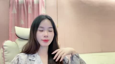 Snapshot of luna4739 chatting on July 18, 2026, 6:23 pm Luna online show from July 18, 2026, 6:23 pm