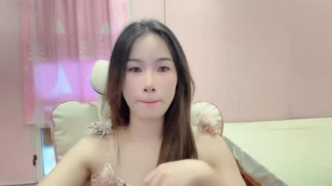 Snapshot of luna4739 chatting on August 4, 2026, 9:34 am Luna online show from August 4, 2026, 9:34 am