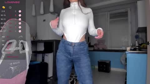 Snapshot of luna__l chatting on February 27, 2025, 5:47 pm Alice online show from February 27, 2025, 5:47 pm