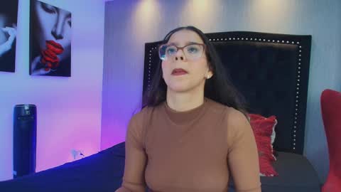 Luna And Titan  online show from December 1, 2025, 12:54 pm