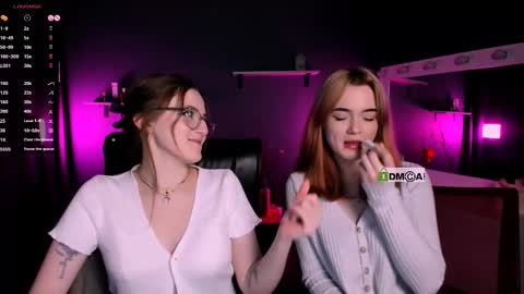 luna_berryy online show from March 12, 2025, 8:10 pm