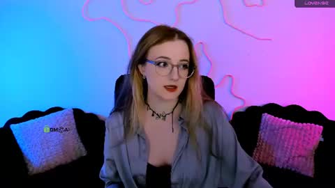 Snapshot of luna_berryy chatting on June 24, 2026, 7:02 pm luna_berryy online show from June 24, 2026, 7:02 pm