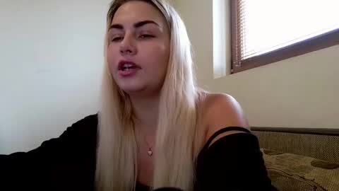 Snapshot of luna_blazer chatting on October 26, 2025, 12:55 pm luna_blazer online show from October 26, 2025, 12:55 pm