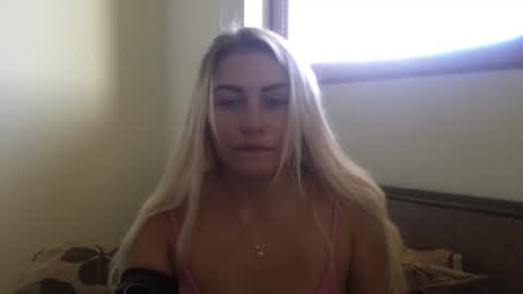 Snapshot of luna_blazer chatting on October 31, 2025, 10:49 am luna_blazer online show from October 31, 2025, 10:49 am