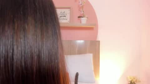 Snapshot of luna_blazze_ chatting on June 3, 2026, 1:46 pm L U N A online show from June 3, 2026, 1:46 pm