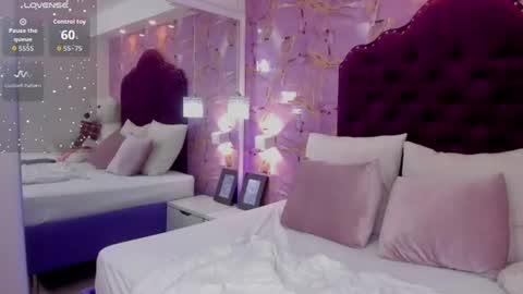 Snapshot of luna_bloomm_ chatting on June 25, 2026, 6:40 am Luna Bloom online show from June 25, 2026, 6:40 am