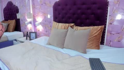 Snapshot of luna_bloomm_ chatting on July 16, 2026, 4:07 am Luna Bloom online show from July 16, 2026, 4:07 am