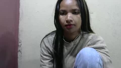 Snapshot of luna_cherry0 chatting on May 6, 2026, 4:08 am Laura online show from May 6, 2026, 4:08 am