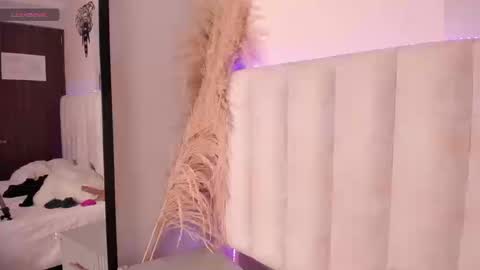 luna_clarx online show from October 18, 2025, 3:42 am