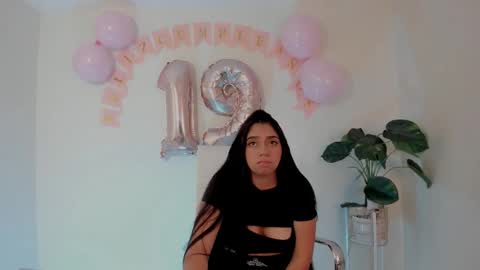luna_cute14 online show from February 21, 2026, 2:07 pm