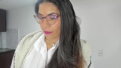 Snapshot of luna_dumont chatting on April 24, 2026, 11:23 am luna online show from April 24, 2026, 11:23 am