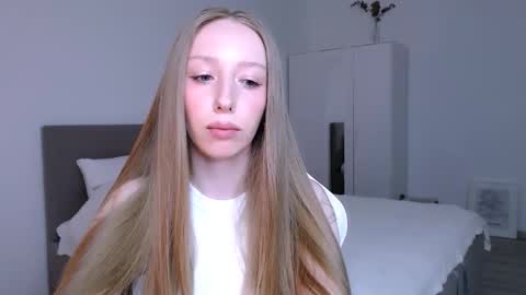 Snapshot of luna_insanity chatting on January 10, 2026, 9:30 pm Luna online show from January 10, 2026, 9:30 pm