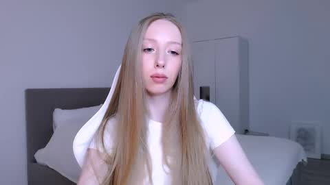 Snapshot of luna_insanity chatting on February 4, 2026, 9:09 pm Luna online show from February 4, 2026, 9:09 pm