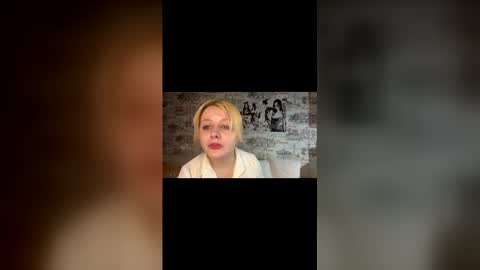 Luna online show from March 22, 2026, 7:39 pm