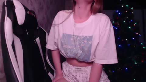Luna online show from December 24, 2024, 8:16 pm