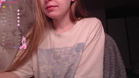 Luna online show from March 17, 2026, 9:51 pm