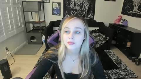 Luna online show from March 2, 2026, 4:36 am