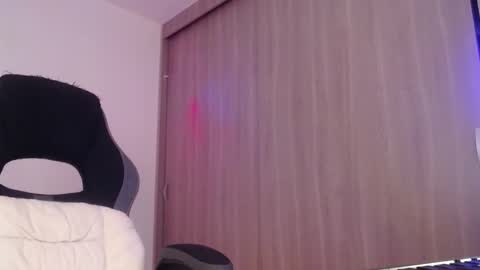 Snapshot of luna_mails chatting on December 13, 2025, 10:26 pm Luna online show from December 13, 2025, 10:26 pm