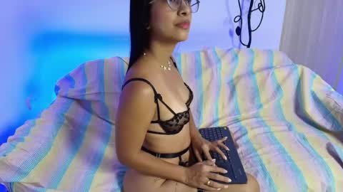 Snapshot of luna_monroee chatting on June 19, 2026, 1:48 pm Lunaa online show from June 19, 2026, 1:48 pm