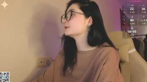 Snapshot of luna_moon13 chatting on April 19, 2026, 1:27 am Luna online show from April 19, 2026, 1:27 am
