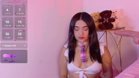 Snapshot of luna_ocampo chatting on September 23, 2025, 9:18 pm online show from September 23, 2025, 9:18 pm