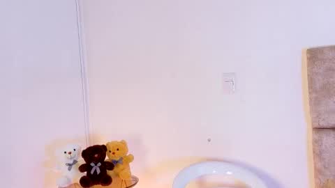 Snapshot of luna_ocampo chatting on November 13, 2025, 8:41 pm online show from November 13, 2025, 8:41 pm