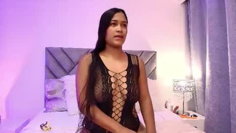 Snapshot of luna_queen7 chatting on June 15, 2026, 11:23 am luna_queen7 online show from June 15, 2026, 11:23 am