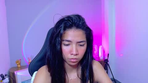 LUNA  online show from February 12, 2026, 3:07 pm