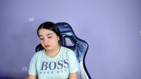 Luna  online show from December 3, 2025, 12:36 pm