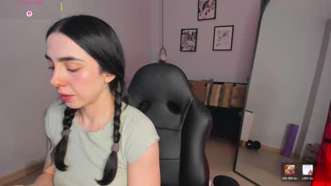 Luna online show from May 19, 2026, 9:21 pm