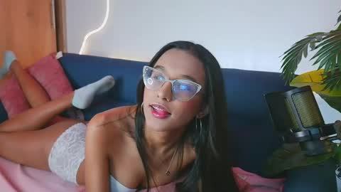 Snapshot of luna_valen chatting on May 29, 2026, 4:10 am luna_valen online show from May 29, 2026, 4:10 am