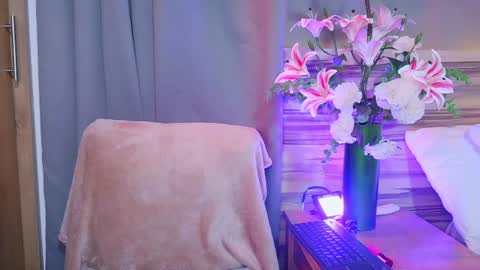 Snapshot of luna_valen chatting on May 30, 2026, 3:47 am luna_valen online show from May 30, 2026, 3:47 am