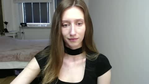 Snapshot of luna_xsensual chatting on May 13, 2026, 6:22 am L U N A online show from May 13, 2026, 6:22 am