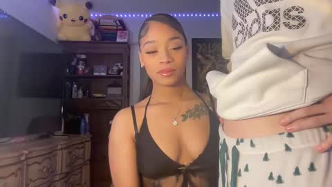 Snapshot of lunaa_11 chatting on February 14, 2025, 8:42 am lunaa_11 online show from February 14, 2025, 8:42 am