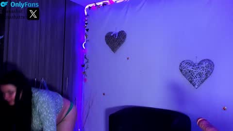 Snapshot of lunaahatzel chatting on December 13, 2024, 5:27 am Luna Hatzel online show from December 13, 2024, 5:27 am