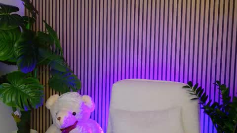 Snapshot of lunabex chatting on October 18, 2025, 11:33 am LunaBex online show from October 18, 2025, 11:33 am